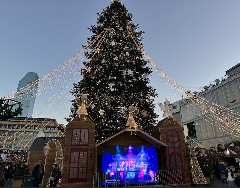 Christmas Market on the First Republic Square. Credit to MaiN