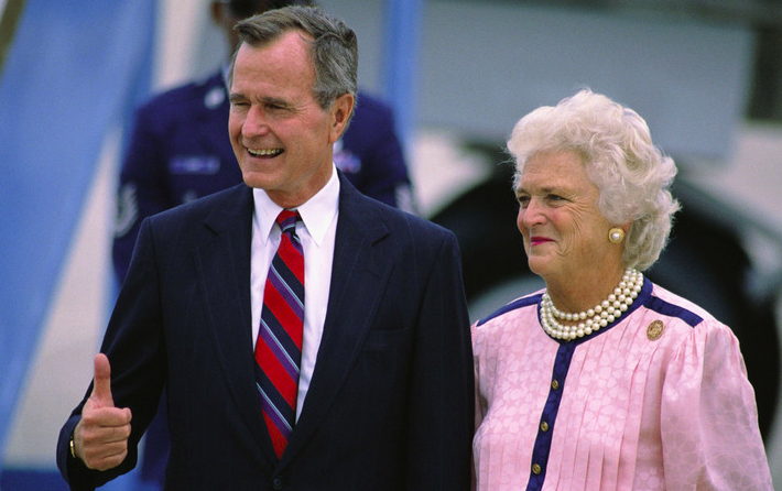 George HW Bush and Wife Barbara Bush